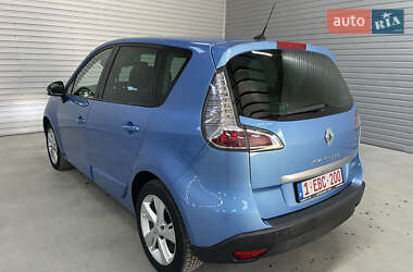 Минивэн Renault Scenic 2013 в 