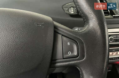 Минивэн Renault Scenic 2013 в 