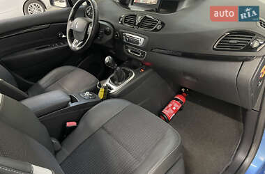 Минивэн Renault Scenic 2013 в 
