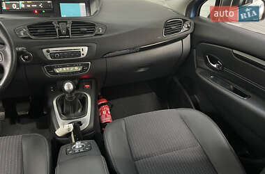 Минивэн Renault Scenic 2013 в 