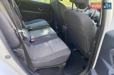 Минивэн Renault Scenic 2014 в 
