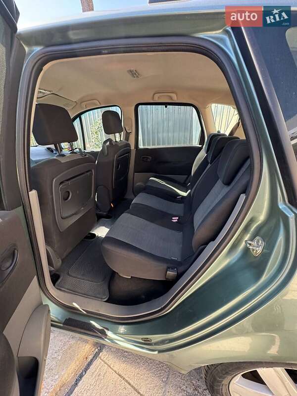 Минивэн Renault Scenic 2006 в Виннице