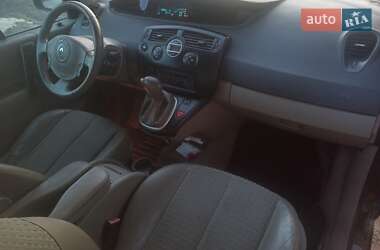 Минивэн Renault Scenic 2005 в 
