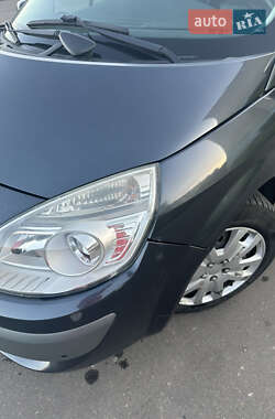Минивэн Renault Scenic 2006 в 