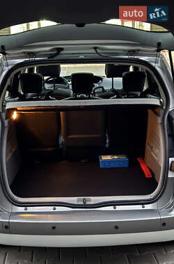 Минивэн Renault Scenic 2005 в 