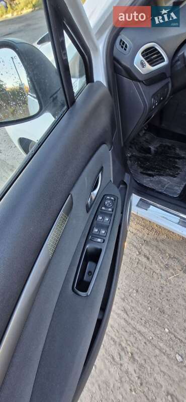 Минивэн Renault Scenic 2010 в Черкассах фото 8 Минивэн Renault Scenic 2010 в Черкассах