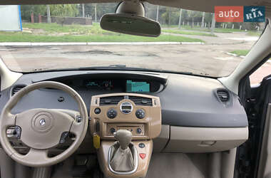 Минивэн Renault Scenic 2005 в 