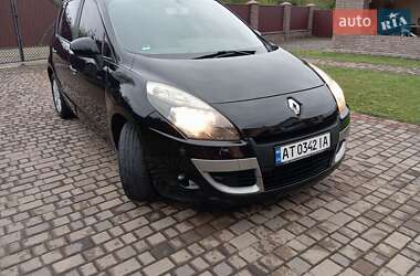 Минивэн Renault Scenic 2011 в 