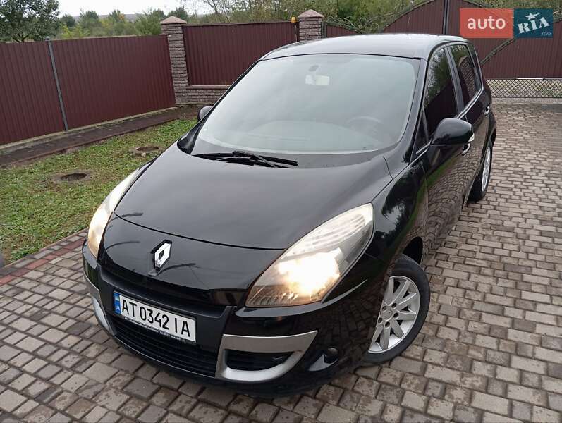 Минивэн Renault Scenic 2011 в Калуше