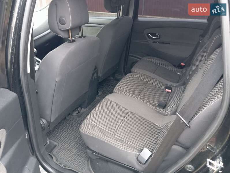 Минивэн Renault Scenic 2011 в Калуше