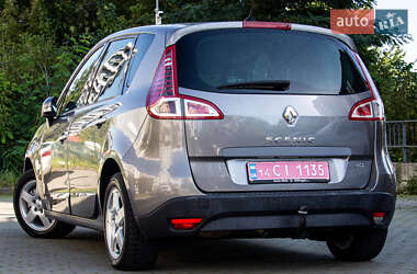 Минивэн Renault Scenic 2010 в 