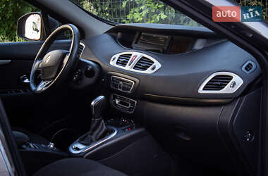 Минивэн Renault Scenic 2010 в 