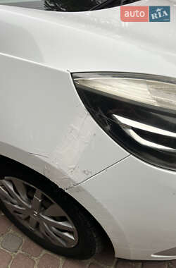 Минивэн Renault Scenic 2013 в 