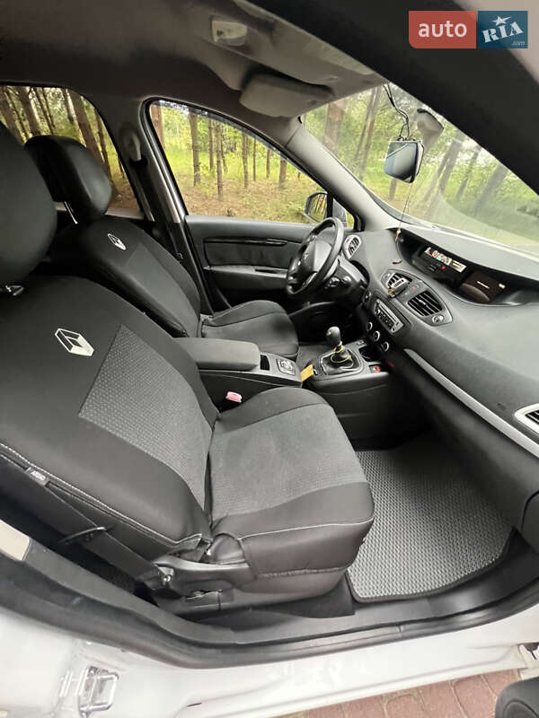 Минивэн Renault Scenic 2013 в Львове