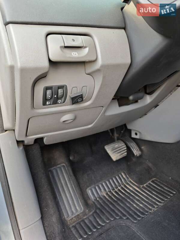 Минивэн Renault Scenic 2005 в Днепре
