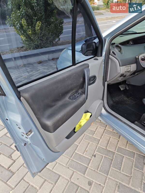 Минивэн Renault Scenic 2005 в Днепре