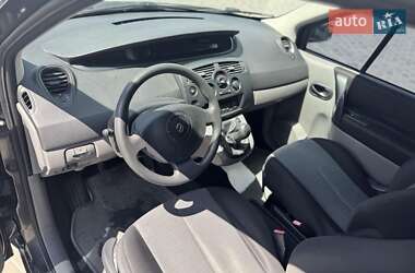 Минивэн Renault Scenic 2004 в 