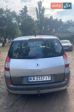 Минивэн Renault Scenic 2005 в 