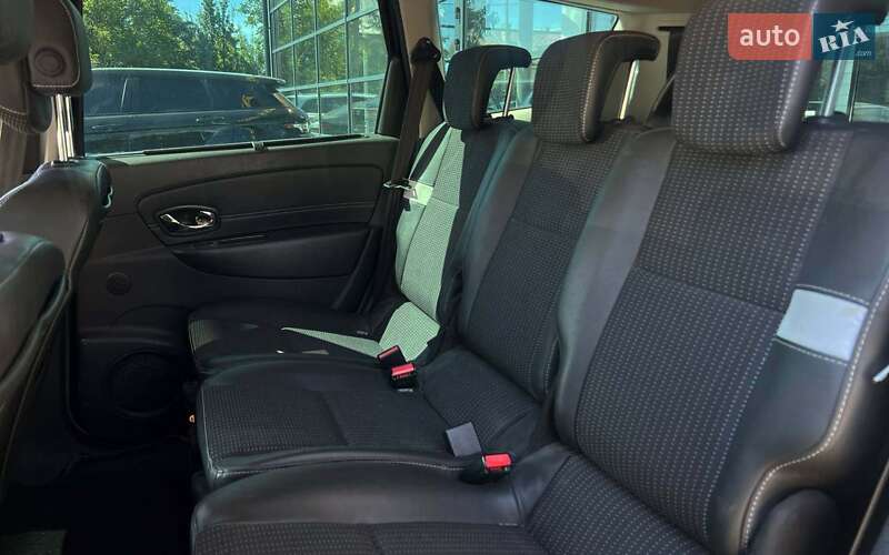 Минивэн Renault Scenic 2012 в Ивано-Франковске