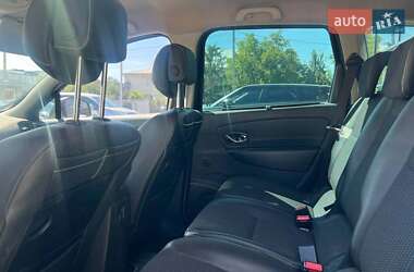 Минивэн Renault Scenic 2012 в 