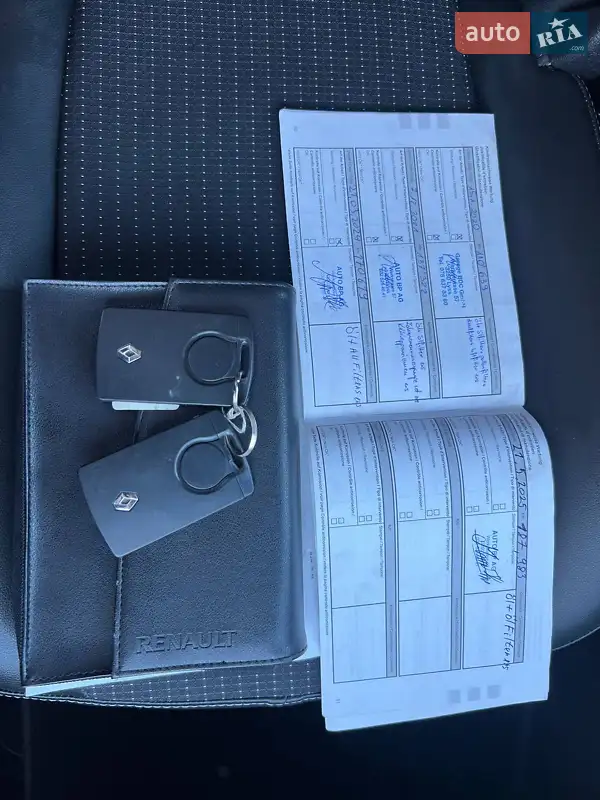 Минивэн Renault Scenic 2011 в Киеве документ 4 фото Минивэн Renault Scenic 2011 в Киеве документ