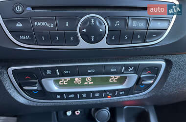 Минивэн Renault Scenic 2011 в 