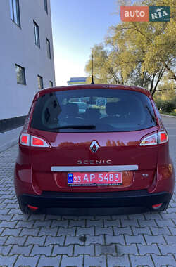Минивэн Renault Scenic 2011 в 