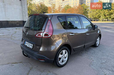 Минивэн Renault Scenic 2010 в 