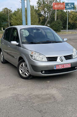Минивэн Renault Scenic 2005 в Владимире