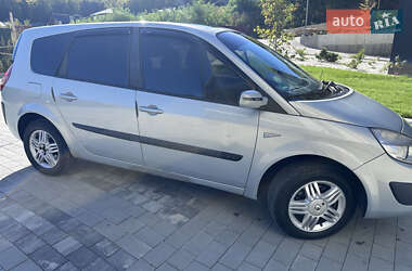Минивэн Renault Scenic 2004 в 