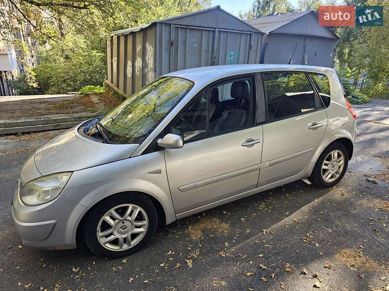 Минивэн Renault Scenic 2005 в 