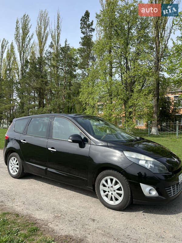 Минивэн Renault Scenic 2009 в Киеве