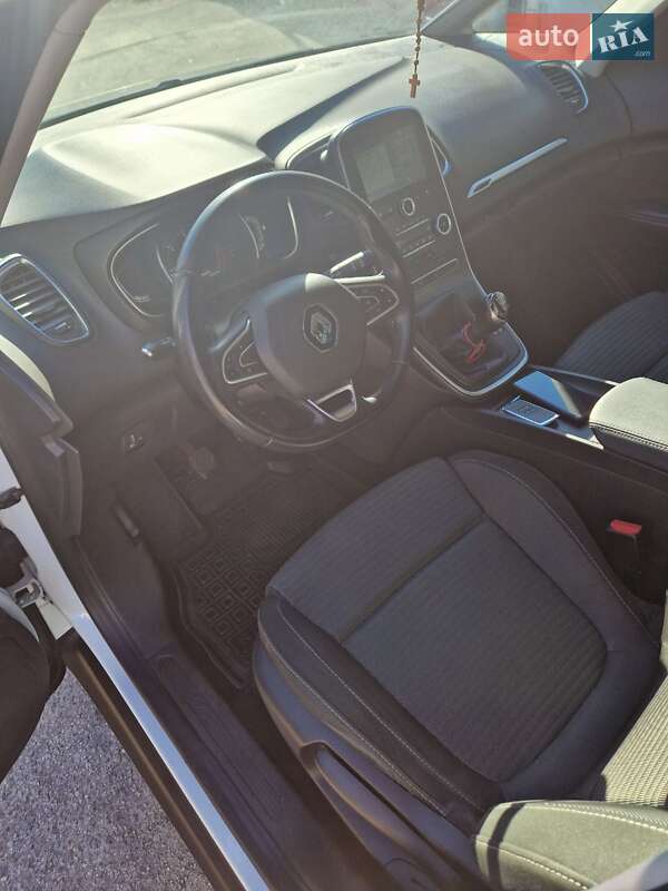 Минивэн Renault Scenic 2017 в Запорожье