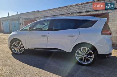 Минивэн Renault Scenic 2017 в 