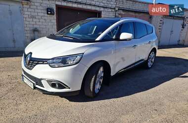 Минивэн Renault Scenic 2017 в 