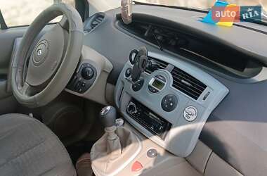 Минивэн Renault Scenic 2004 в 