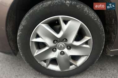 Минивэн Renault Scenic 2011 в 