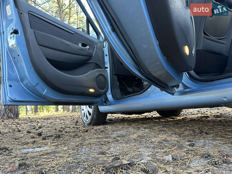 Минивэн Renault Scenic 2010 в Киеве