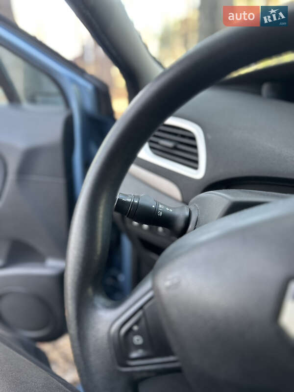 Минивэн Renault Scenic 2010 в Киеве