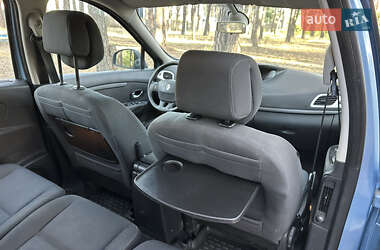 Минивэн Renault Scenic 2010 в 