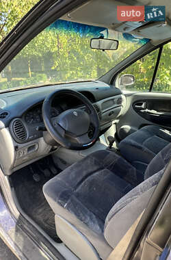 Минивэн Renault Scenic 2000 в 
