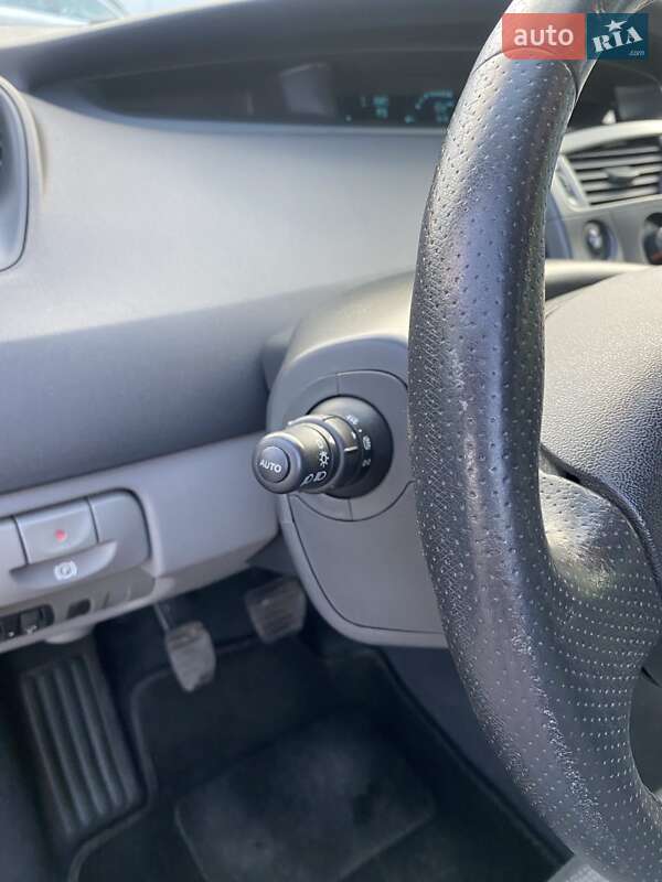 Минивэн Renault Scenic 2007 в Золочеве
