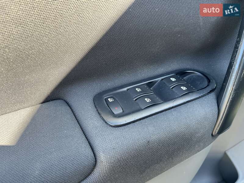 Минивэн Renault Scenic 2007 в Золочеве