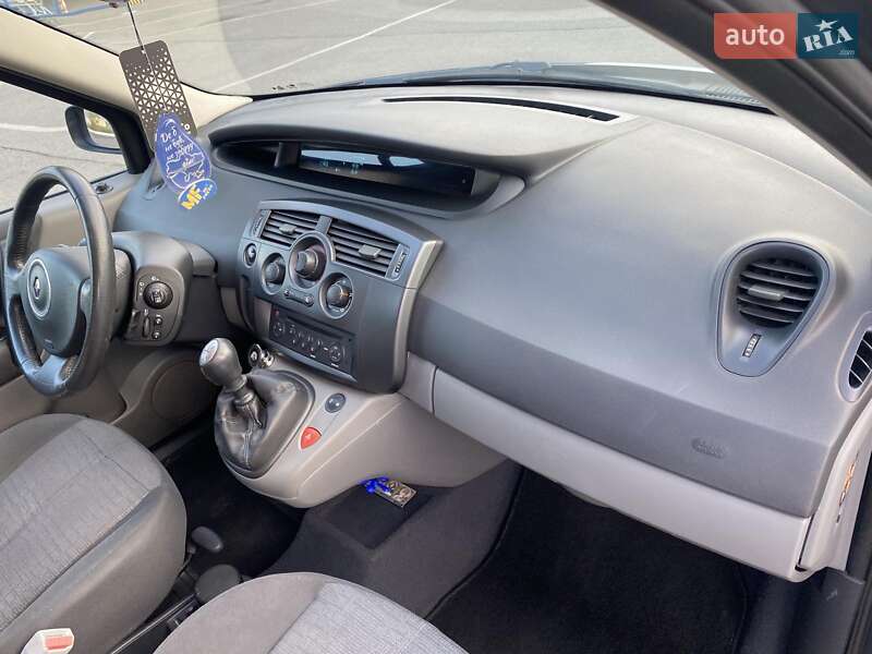 Минивэн Renault Scenic 2007 в Золочеве