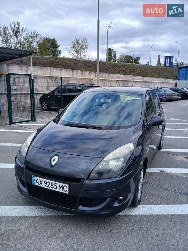 Renault Scenic 2011