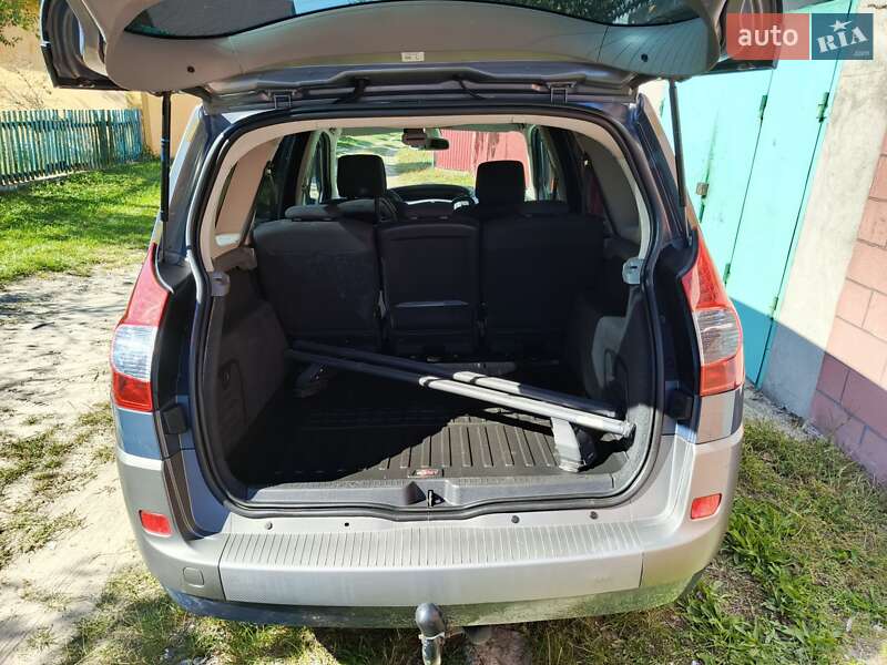 Минивэн Renault Scenic 2007 в Вараше