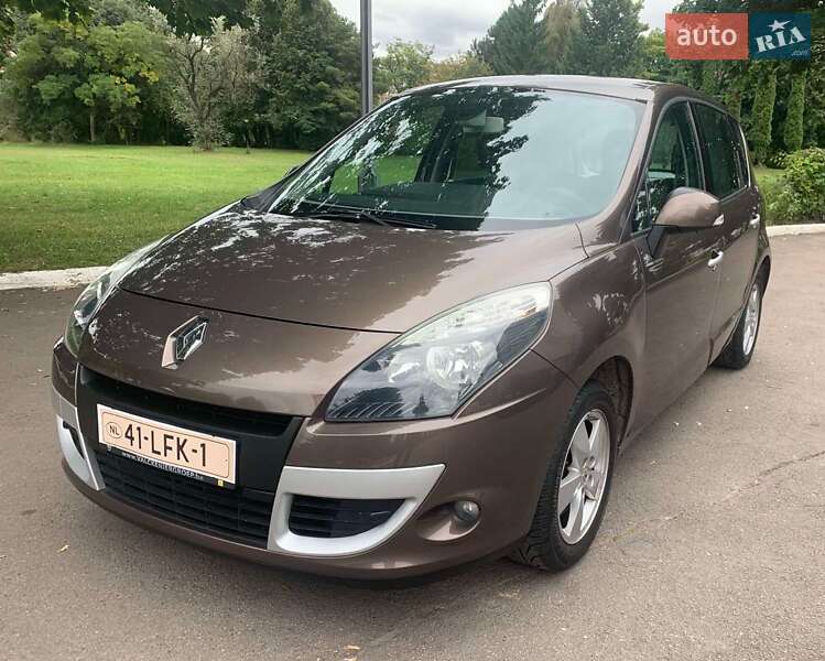 Минивэн Renault Scenic 2010 в Ровно