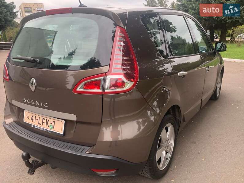 Минивэн Renault Scenic 2010 в Ровно