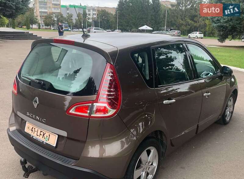 Минивэн Renault Scenic 2010 в Ровно