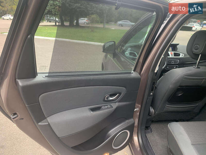 Минивэн Renault Scenic 2010 в Ровно